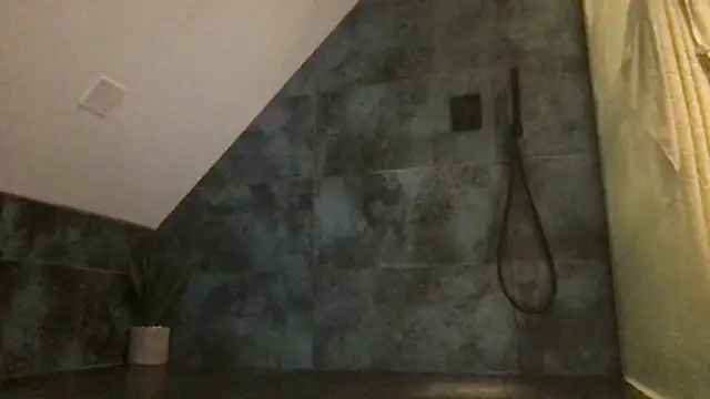 AmyStone   online show from November 28, 2025, 10:10 pm