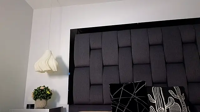 Snapshot of Calipso_Parisi chatting on October 11, 2025, 1:01 pm Calipso Parisi online show from October 11, 2025, 1:01 pm