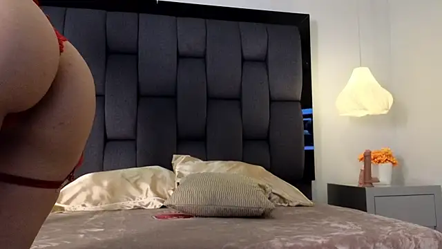 Snapshot of Calipso_Parisi chatting on November 10, 2025, 12:43 pm Calipso Parisi online show from November 10, 2025, 12:43 pm