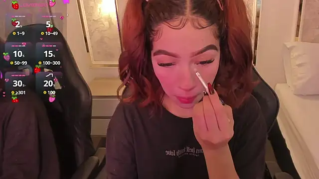 doll eyees  online show from October 14, 2025, 2:23 am