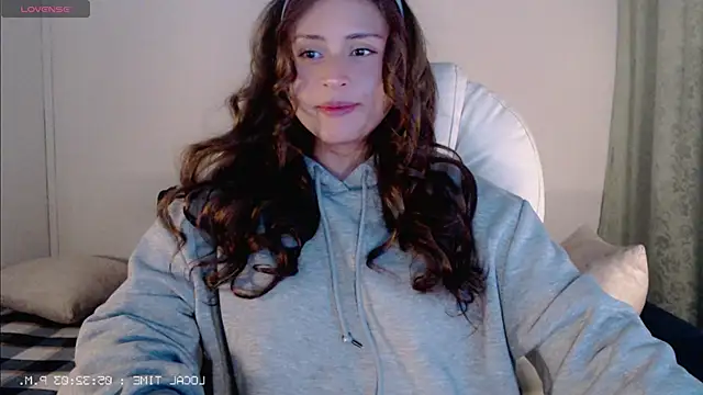 Flor3citarockera online show from October 12, 2025, 10:33 pm