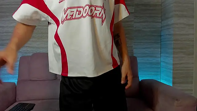 Dani rivass online show from December 2, 2025, 12:07 pm