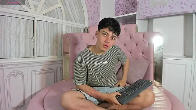 Dani rivass online show from December 22, 2025, 11:10 am