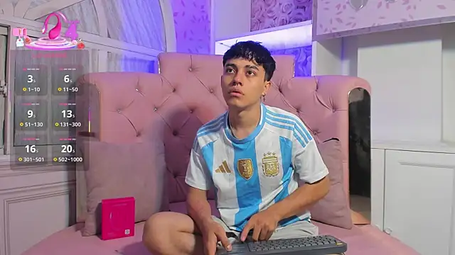 Dani rivass online show from November 26, 2025, 11:32 am