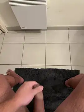 julienCr7 online show from February 17, 2026, 7:05 am