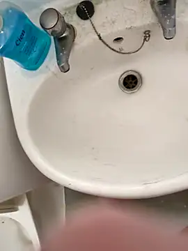 Snapshot of Homeworkfolder01 chatting on November 19, 2025, 6:19 pm Homeworkfolder01 online show from November 19, 2025, 6:19 pm