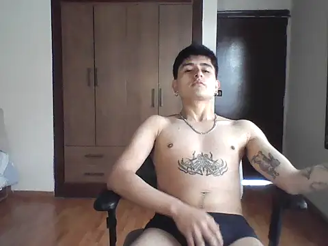 Snapshot of Etolasim chatting on October 18, 2025, 9:17 pm Etolasim online show from October 18, 2025, 9:17 pm