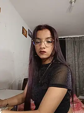 NaughtyLola 26 online show from July 1, 2026, 7:03 pm