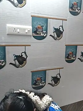 bakyasree143 online show from October 21, 2025, 12:37 pm