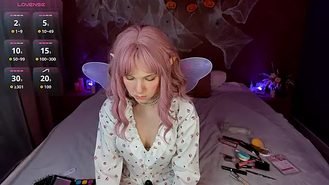 Snapshot of Hina_Smith chatting on October 31, 2025, 11:29 am Hina Smith online show from October 31, 2025, 11:29 am