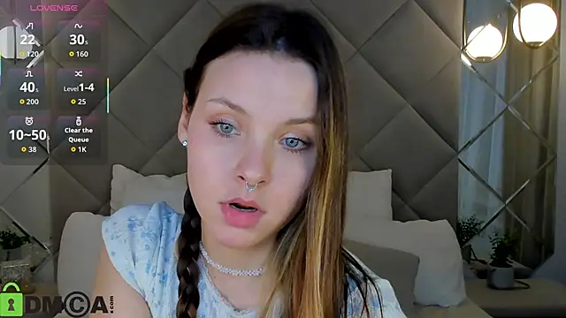 Snapshot of Hina_Smith chatting on October 17, 2025, 11:34 am Hina Smith online show from October 17, 2025, 11:34 am