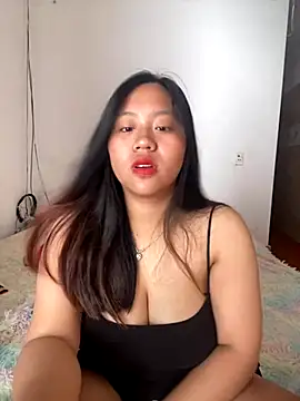 maianhcute online show from October 15, 2025, 12:42 am