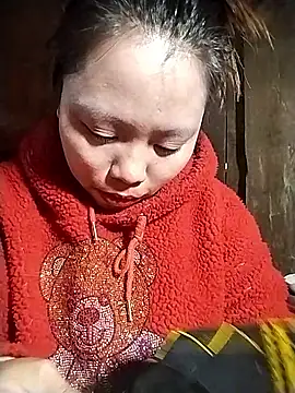 venu00 online show from February 10, 2026, 4:33 am