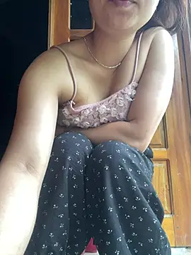 Snapshot of Ngoc-bbi chatting on July 16, 2026, 11:57 pm Ngoc-bbi online show from July 16, 2026, 11:57 pm