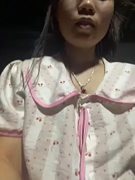 Snapshot of Ngoc-bbi chatting on June 21, 2026, 2:12 pm Ngoc-bbi online show from June 21, 2026, 2:12 pm