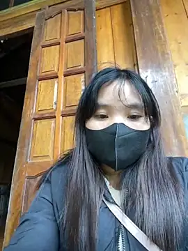 Ngoc-bbi online show from November 13, 2025, 5:55 am