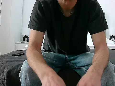 InnocentHub753 online show from February 3, 2026, 11:04 am