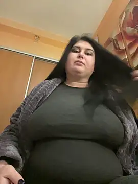 Snapshot of DazzzlingDame chatting on February 10, 2026, 5:23 pm DazzzlingDame online show from February 10, 2026, 5:23 pm