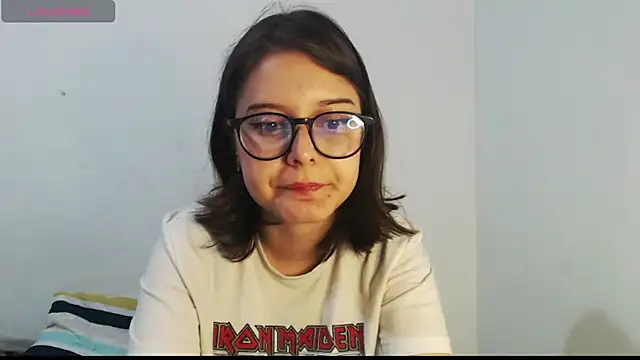 MadieLorez online show from September 16, 2025, 7:04 pm