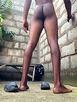 Snapshot of Makemecum634941 chatting on October 10, 2025, 8:37 am Makemecum634941 online show from October 10, 2025, 8:37 am