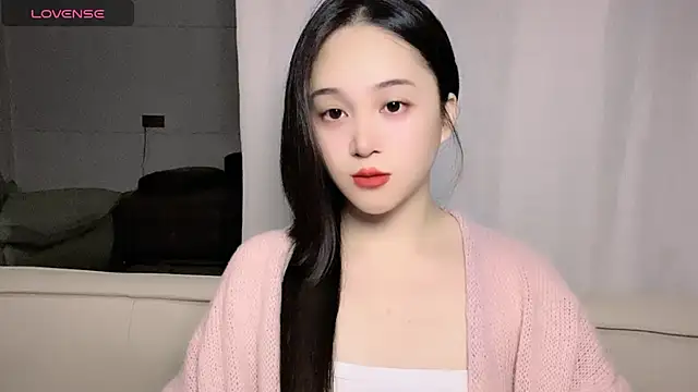 woaiqinqin online show from November 19, 2025, 3:45 pm