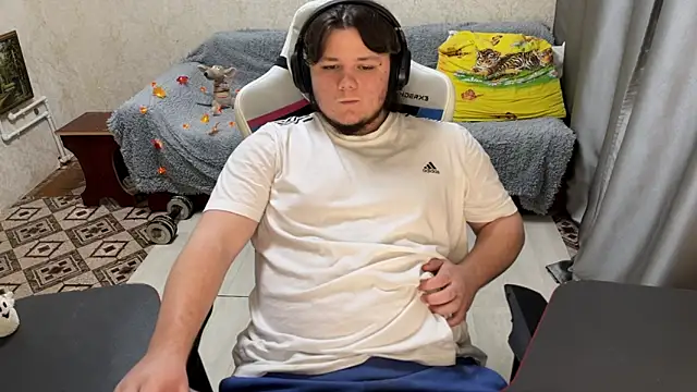 desiredude9 online show from October 20, 2025, 6:52 pm