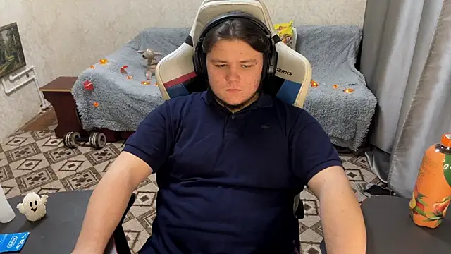 desiredude9 online show from October 17, 2025, 7:04 pm