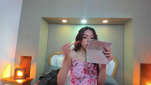 AteneaGreyy online show from November 14, 2025, 11:58 am