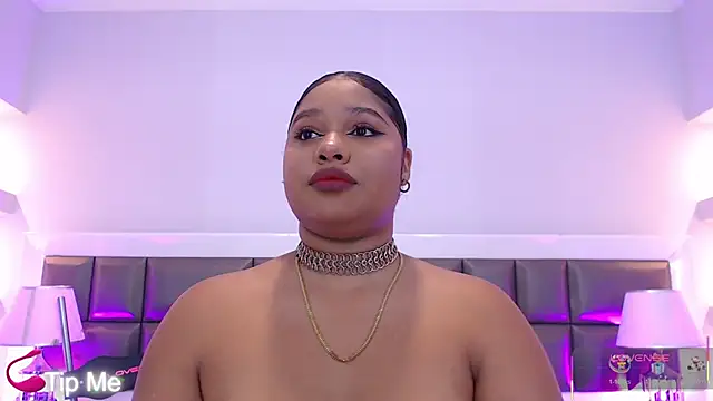 LennaEvans online show from November 12, 2025, 11:03 am