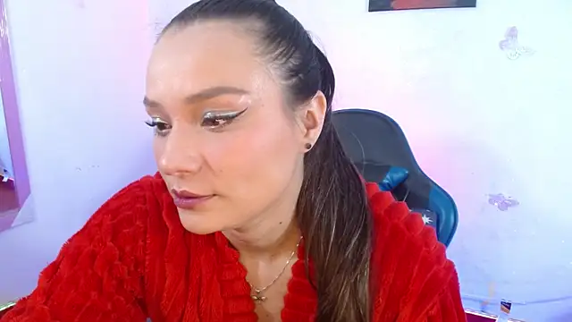 Snapshot of danna_888 chatting on July 10, 2026, 9:48 pm danna 888 online show from July 10, 2026, 9:48 pm