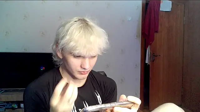 Snapshot of kazzu_daw chatting on July 15, 2026, 1:56 am kazzu daw online show from July 15, 2026, 1:56 am