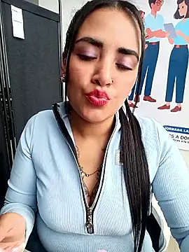 Snapshot of MAYE__13 chatting on February 21, 2026, 2:52 pm MAYE 13 online show from February 21, 2026, 2:52 pm