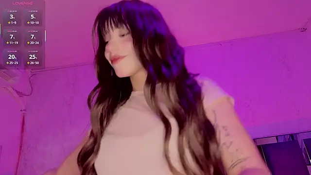 ZharaLux online show from November 12, 2025, 12:53 pm