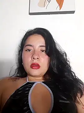 Snapshot of Yuli-27 chatting on November 2, 2025, 2:05 am Yuli-27 online show from November 2, 2025, 2:05 am