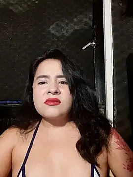 Snapshot of Yuli-27 chatting on November 21, 2025, 10:53 pm Yuli-27 online show from November 21, 2025, 10:53 pm