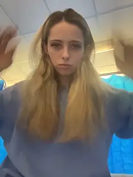 Angelloverxo online show from November 7, 2025, 9:52 pm