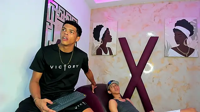 PRETTY FEM online show from February 6, 2026, 1:34 am