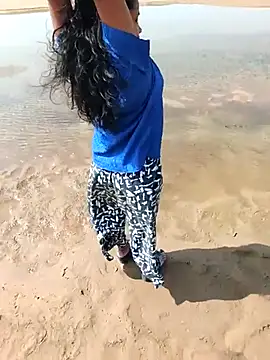 Snapshot of Aaradhya_Sharma chatting on November 5, 2025, 5:32 am Aaradhya Sharma online show from November 5, 2025, 5:32 am