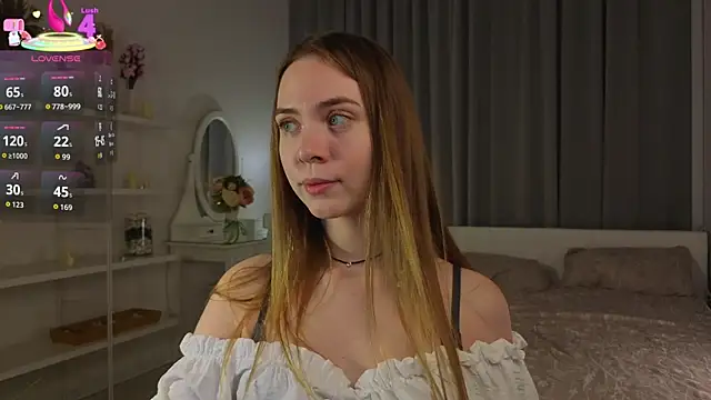 Snapshot of CarollSmithh chatting on October 13, 2025, 8:43 pm CarollSmithh online show from October 13, 2025, 8:43 pm