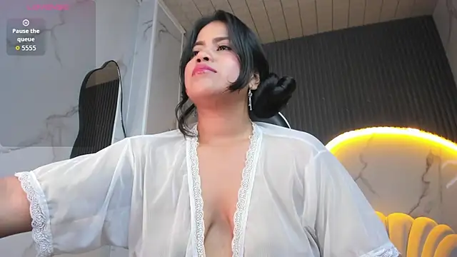 Victoria b  online show from October 30, 2025, 8:01 am