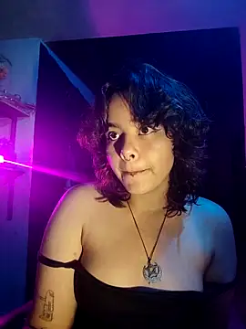 Blassfeee online show from November 20, 2025, 1:06 am