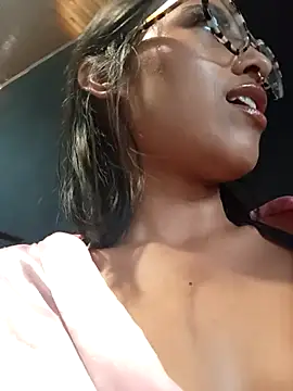 Snapshot of celeste_contreras chatting on October 28, 2025, 4:06 pm celeste contreras online show from October 28, 2025, 4:06 pm