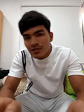 Snapshot of caspinth chatting on October 14, 2025, 2:17 pm caspinth online show from October 14, 2025, 2:17 pm