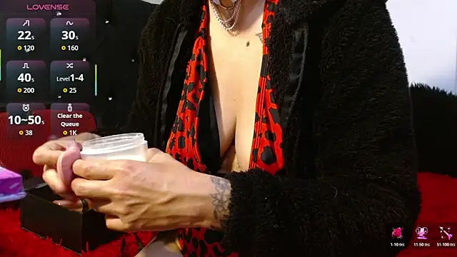 Snapshot of Divinejewel444 chatting on November 5, 2025, 7:11 am Divinejewel444 online show from November 5, 2025, 7:11 am