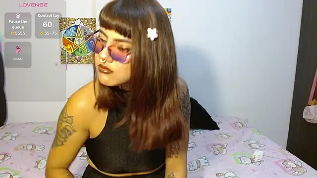 Snapshot of Divinejewel444 chatting on November 12, 2025, 7:45 am Divinejewel444 online show from November 12, 2025, 7:45 am