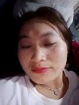 lusy-bae online show from November 20, 2025, 1:23 pm