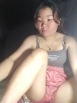 lylylove online show from April 8, 2026, 12:39 pm