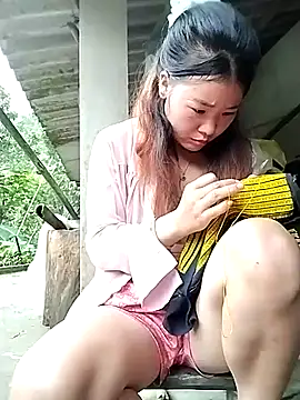 Snapshot of lylylove chatting on October 15, 2025, 7:49 am lylylove online show from October 15, 2025, 7:49 am