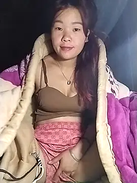 lylylove online show from November 29, 2025, 8:42 pm