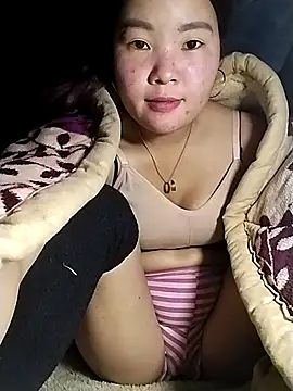 lylylove online show from February 9, 2026, 1:20 pm